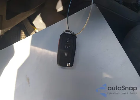 2015 Volkswagen Jetta 1.8T Se из США, поврежденный, VIN 3VWD17AJ3FM329762